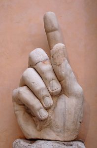 673px-Hand_Constantine_Musei_Capitolini_MC786